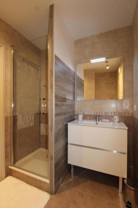 Petit Appartement Confortable Chateaubourg  Ngoại thất bức ảnh